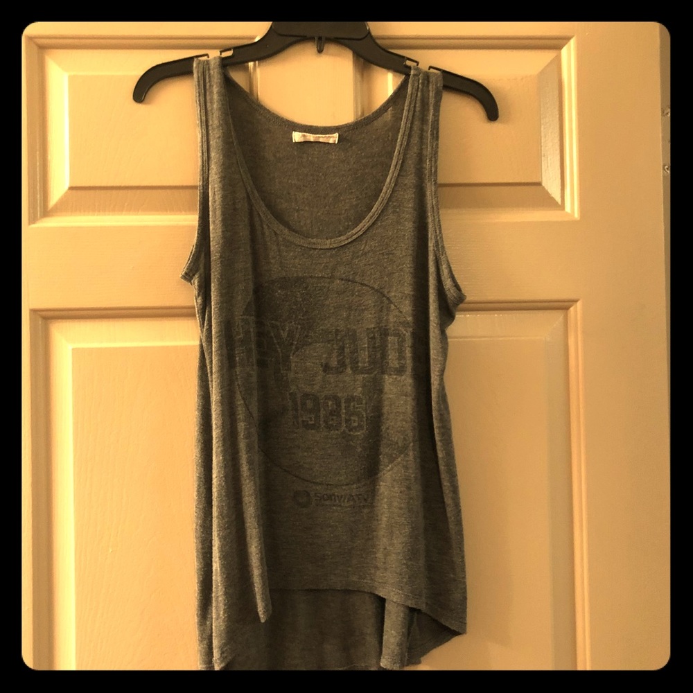💟 Grey “Hey Jude” tank